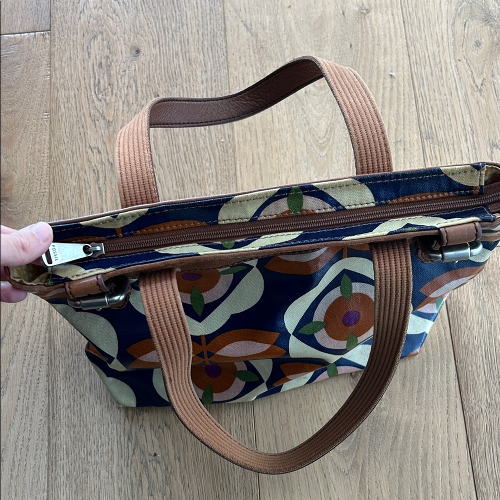 Fossil Women's Blue and Brown Patterned Tote - Picture 5 of 7